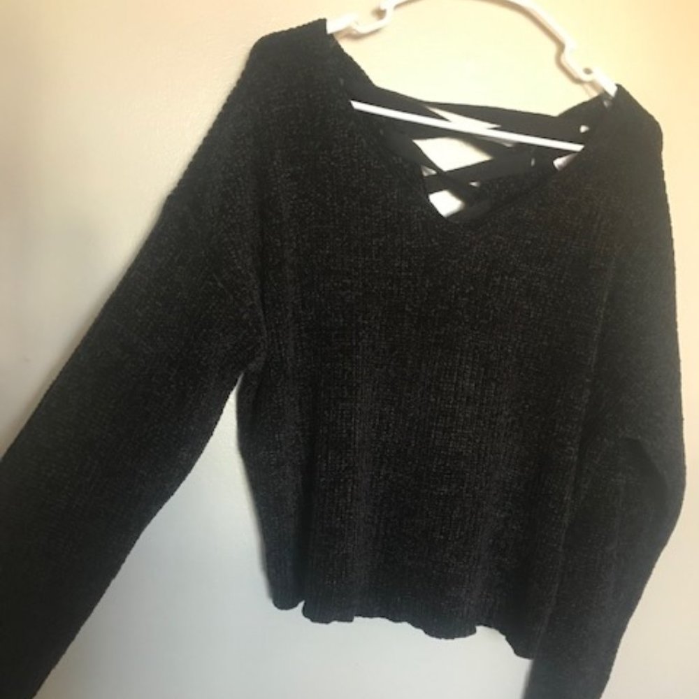 Super Comfy Black V-neck Sweater